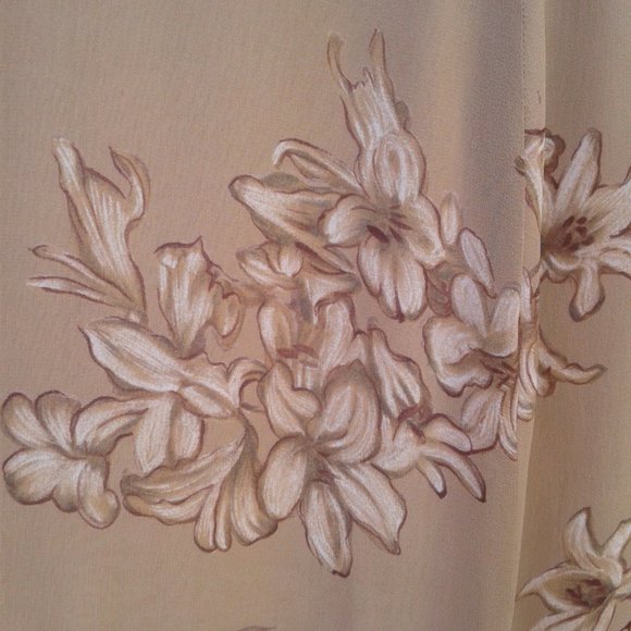 Maxi floral button down 100% silk skirt - Picture 7 of 11